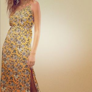 Yellow summer maxi dress